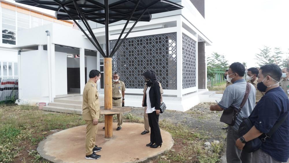 Bupati Batang Tinjau UMKM Batang Teras Pandawa 