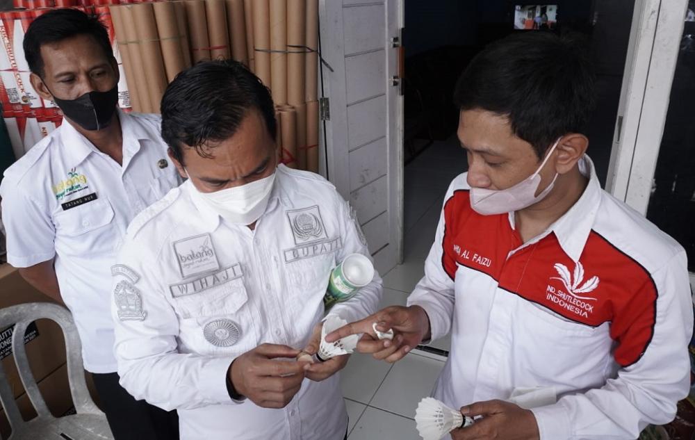 SHUTTERLECOCK LOKAL BATANG STANDAR NASIONAL