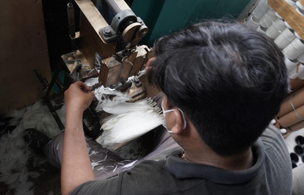 POTONG BULU SHUTTLECOCK 