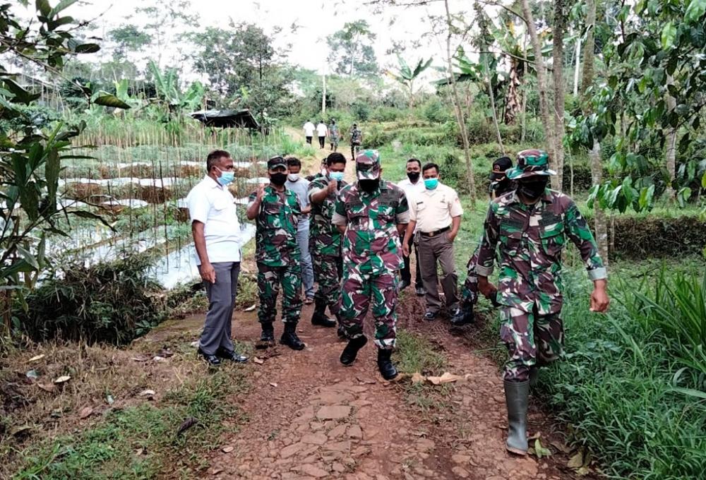 Dandim 0736 Batang Tinjau Lokasi TMMD Sengkuyung I