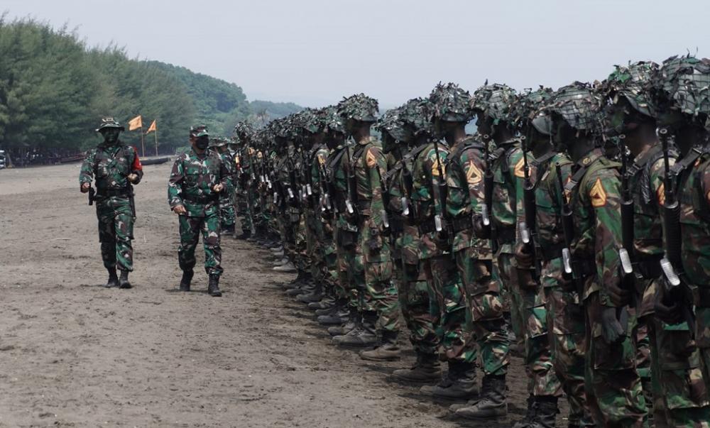 GELAR PASUKAN TARUNA AKADEMI MILITER