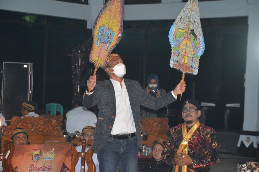 Peringati HUT Batang, Pemkab Tampilkan 5 Dalang Terbaik Dalam Pagelaran Wayang Kulit