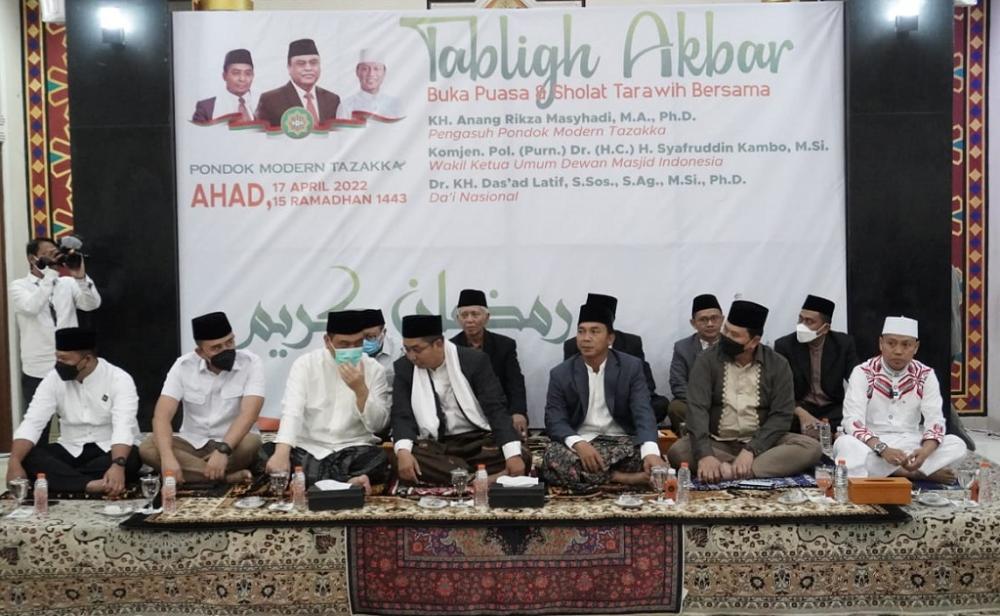 Tradisi Pemulangan Santri, Pondok Modern Tazakka Batang Gelar Tabligh Akbar dan Buka Bersama