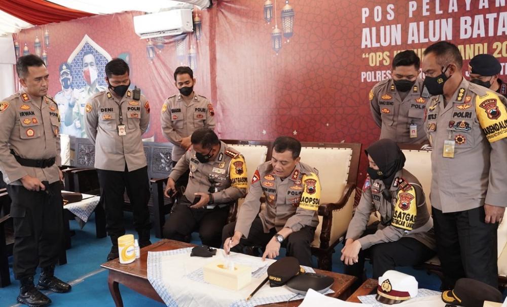Kapolda Jateng Tinjau Pos Pengamanan Mudik Alun-Alun Batang