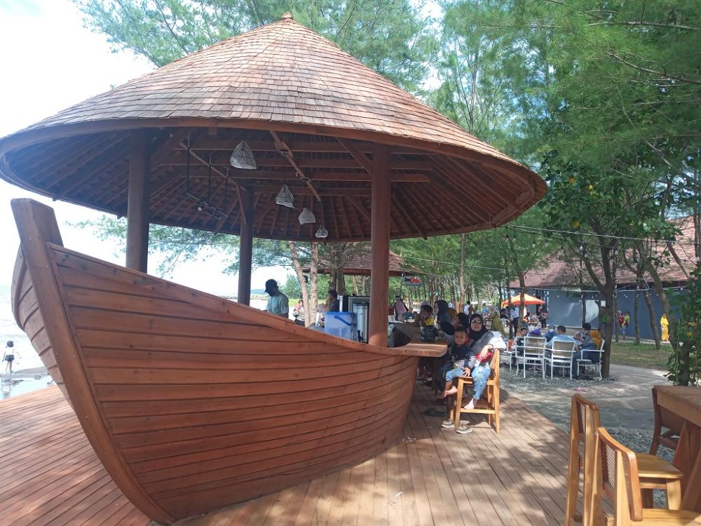 Safari Green SBJ, Daya Tarik Wisata Tepi Pantai