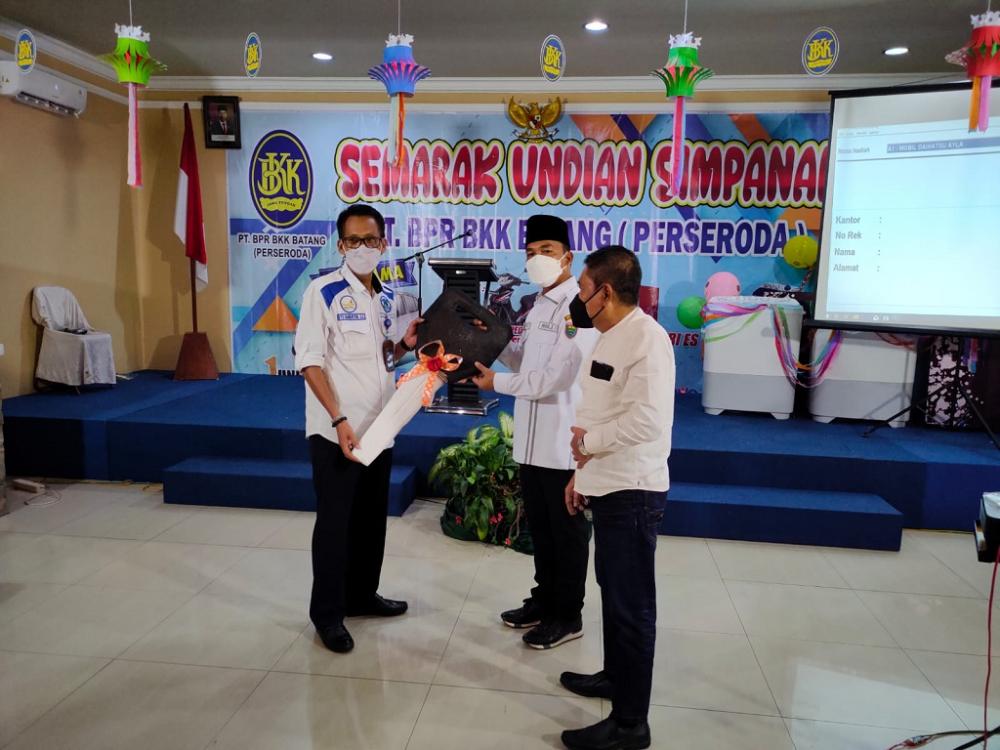 Bupati Batang: Masyarakat Untuk Bisa Bergabung Menabung di PT BPR BKK