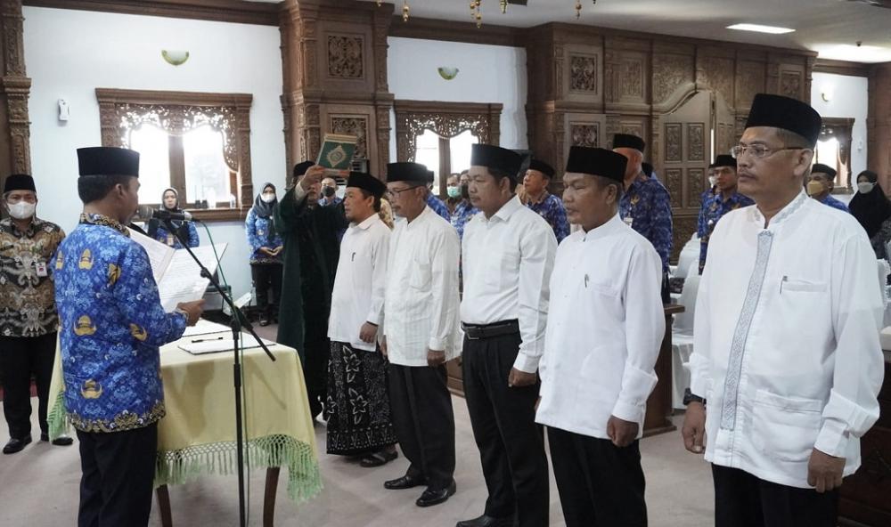 Lantik Pimpinan Baznas, Bupati Batang Tekankan Pekerjaan Rumah Menanti