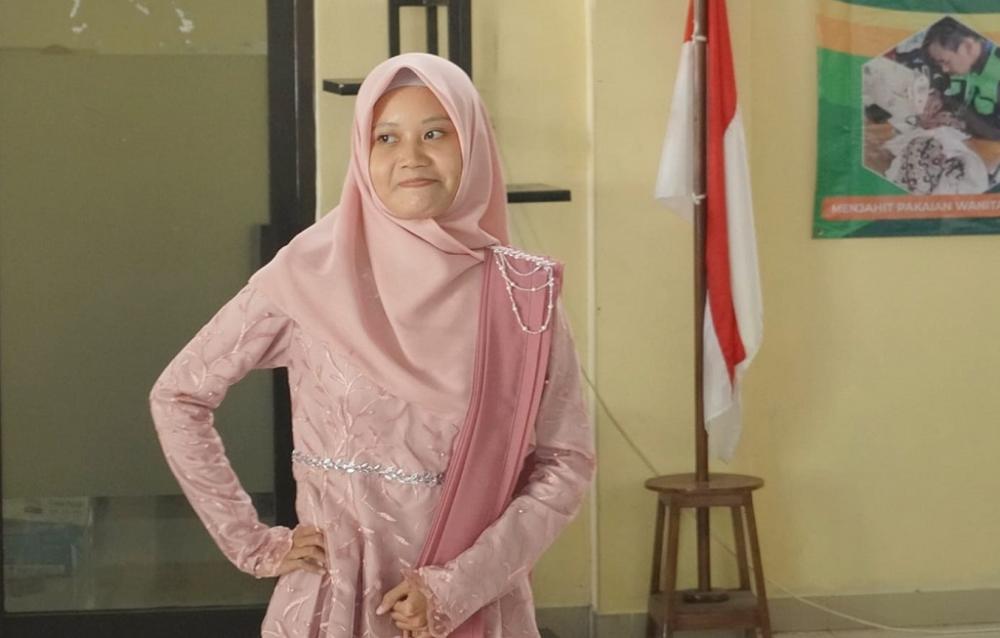 PERAGAKAN HASIL PELATIHAN BUSANA 