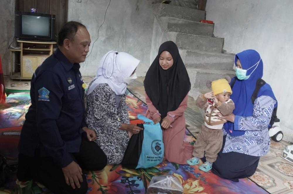 BERIKAN PMT UNTUK PENURUNAN STUNTING