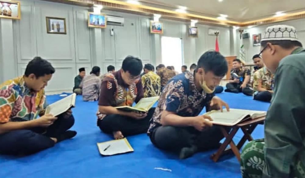 Kontrol Emosi, PUDAM Sendang Kamulyan Rutinkan Karyawan â€œNgajiâ€