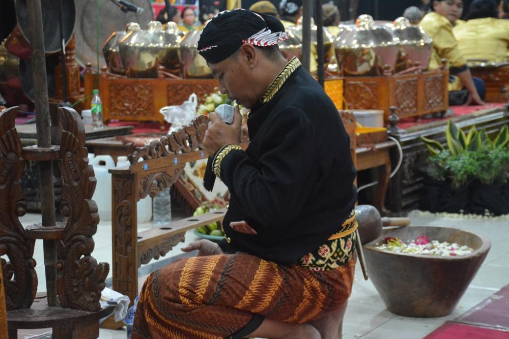 PROSESI DOA PUSAKA TOMBAK ABIRAWA