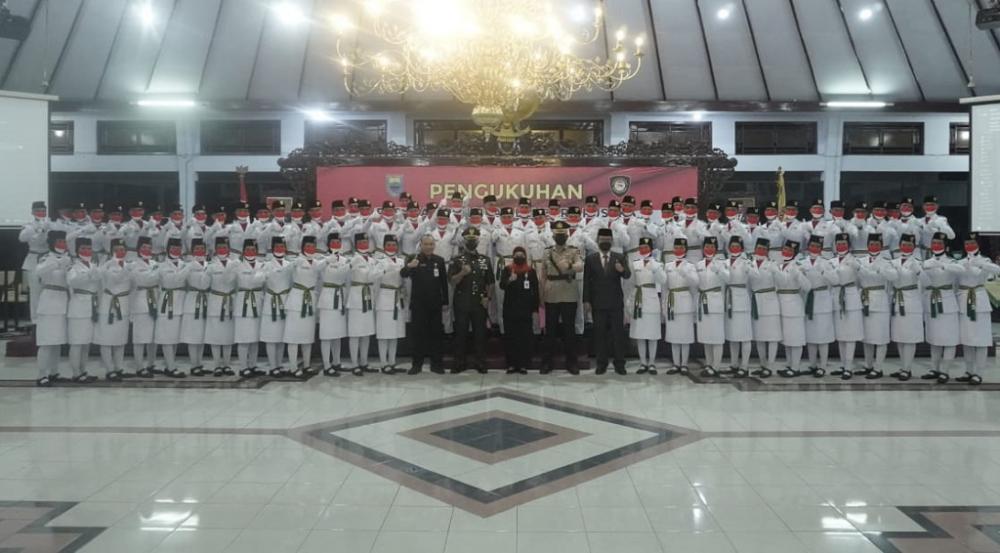 Pj Bupati Batang Minta, 75 Paskibraka Tanamkan Prinsip Rela Berkorban Untuk Negara RI