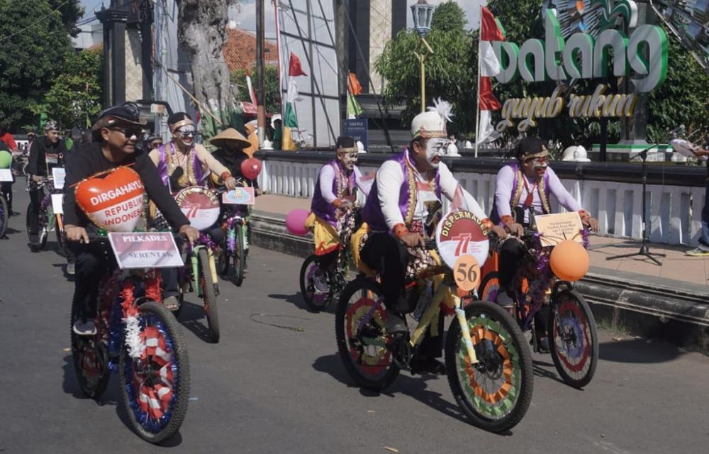 SEPEDA HIAS TEMA PUNAKAWAN