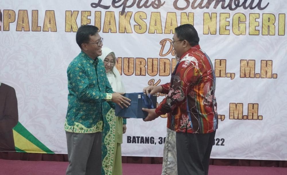 Pisah Sambut Kajari Batang, Ali Nurudin Naik Jabatan Posisi Diganti Oleh Mukharom