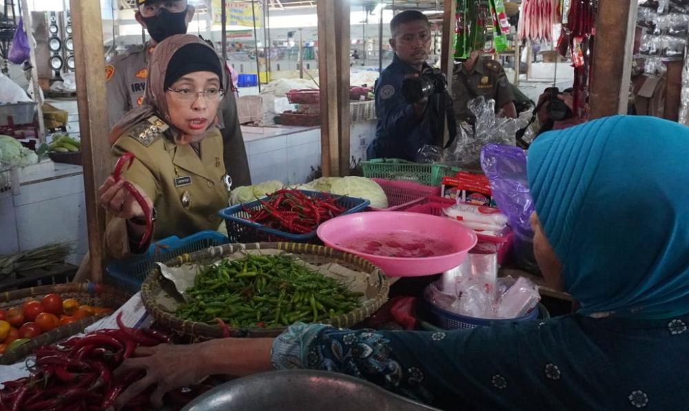 HARGA KOMODITAS BAHAN POKOK NAIK