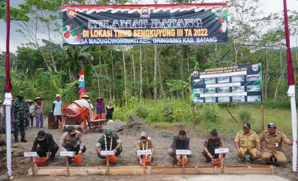 TMMD Sengkuyung Batang Tahap III Ke-115 Dilaksanakan di Desa Maduguwongjati