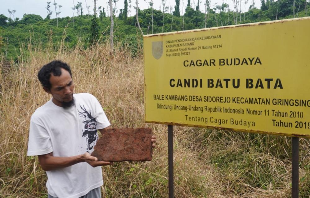 LIHATKAN BATU BATA SITUS CANDI