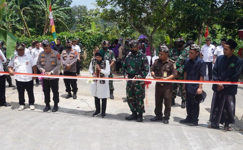 Akses Jalan Dukuh di Desa Madugowongjati Batang Telah Dibangun