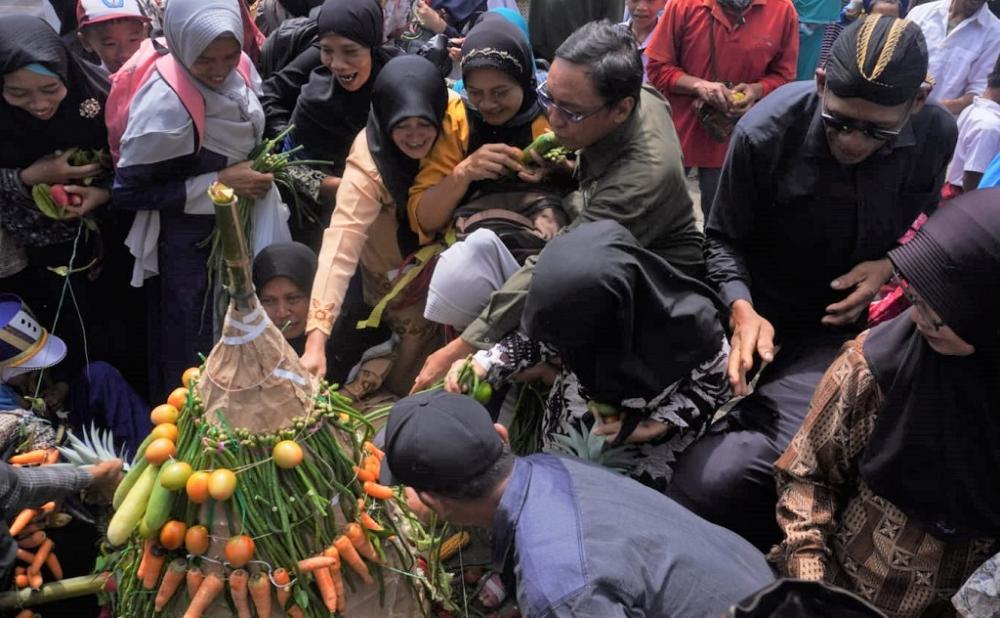 Nyadran Gunung Silurah, Kental dengan Budaya dari Ritual Hingga Memotong Kambing Kendit