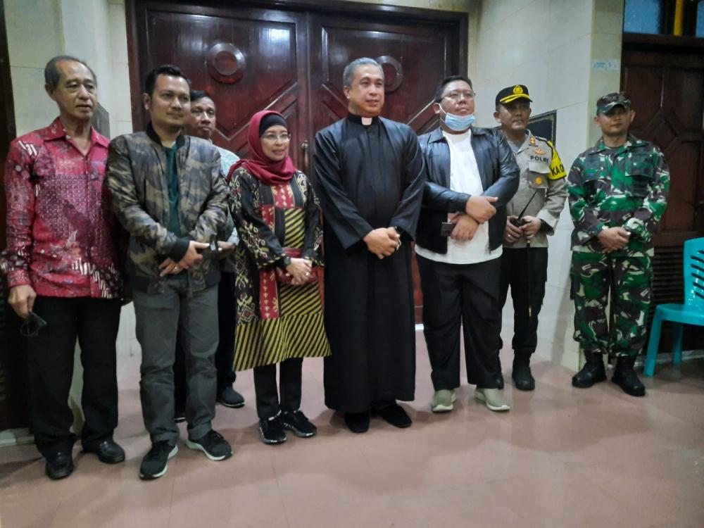 Malam Natal, Pj Bupati Batang Bersama Forkopimda Terjun Langsung Operasi Pengamanan Nataru