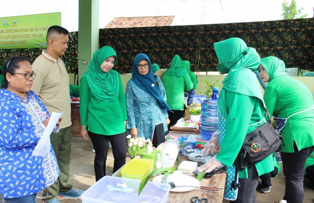 Dukung Perbaikan Gizi, Persit Masak untuk Anak Stunting