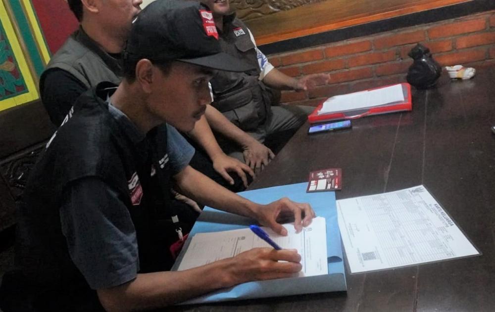 MENCOCOKKAN DATA PEMILIH 