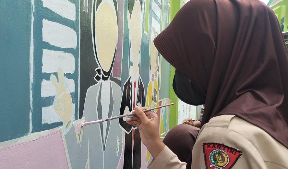 EKSPRESIKAN CITA-CITA LEWAT GORESAN MURAL