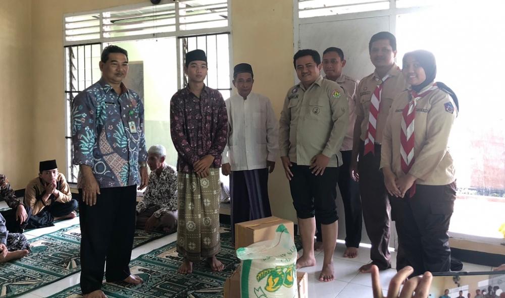 Peringati Boden Powel, Pelajar Bagikan Sembako ke Panti