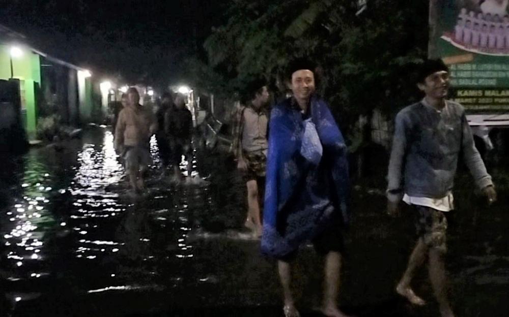 Direndam Banjir, Pengajian Batal Digelar