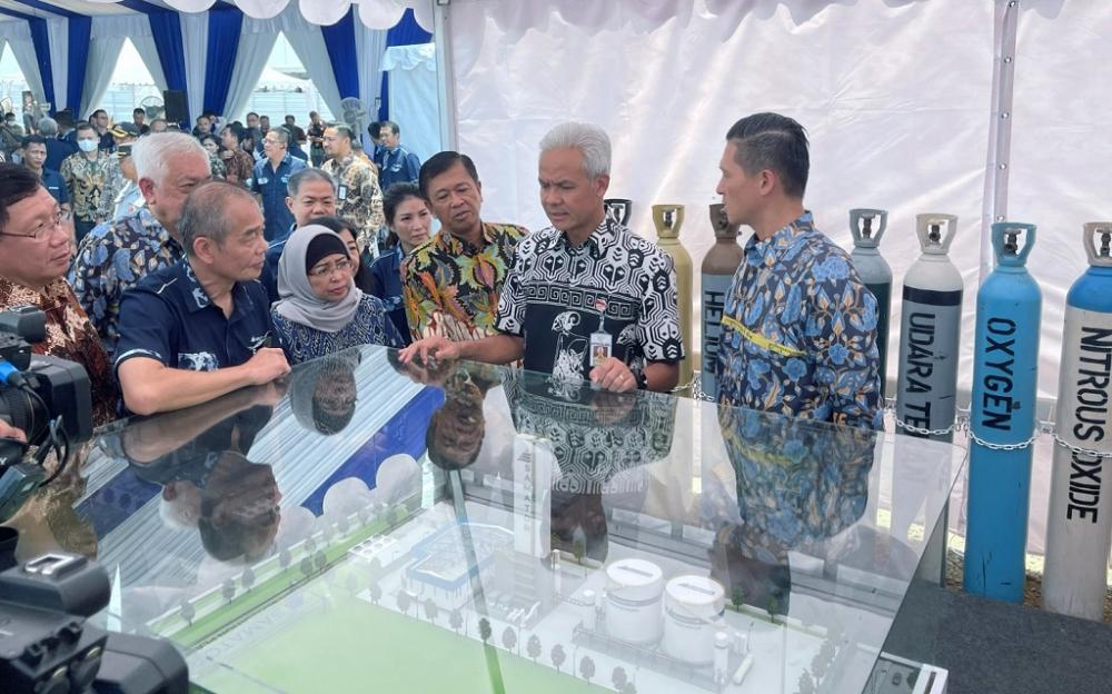 GANJAR PRANOWO DORONG PEMKAB BATANG PERSIAPKAN TENAGA KERJA 