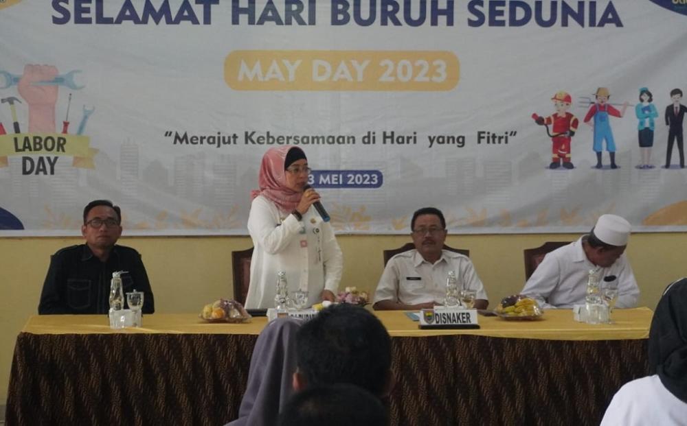 Buruh di Batang Terima THR Rp56 Milyar Saat Lebaran 2023