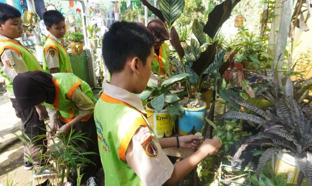 PT BPI Berikan Pendampingan SD Negeri Karanggeneng 2 Jadi Sekolah Adiwiyata Nasional