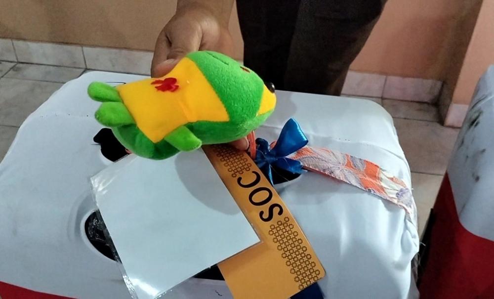 UNIKNYA TANDA PENGENAL KOPER CALHAJ