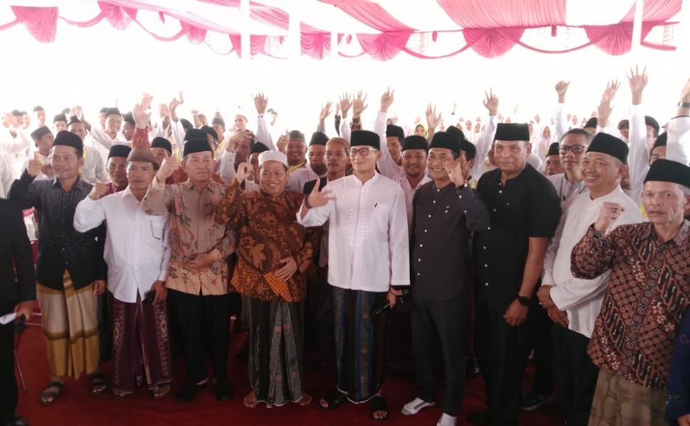 Sandiaga Uno Minta Santri di Batang Ciptakan Lapangan Pekerjaan