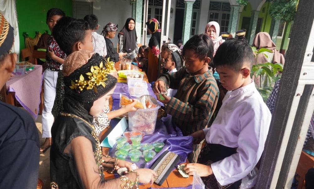 SDN Komplek Denasri Wetan Batang Gelar Karya P5 dan Kewirausahaan
