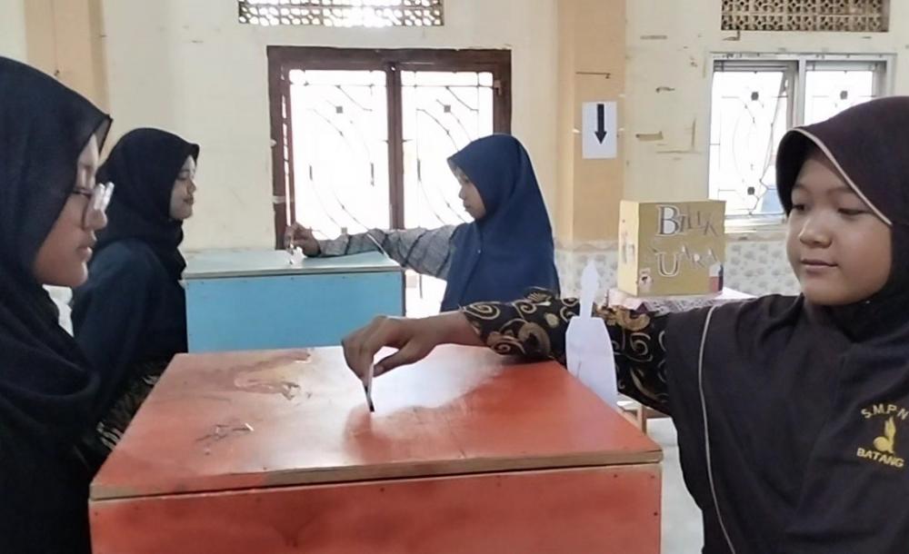 PILKETOS BERNUANSA PEMILU