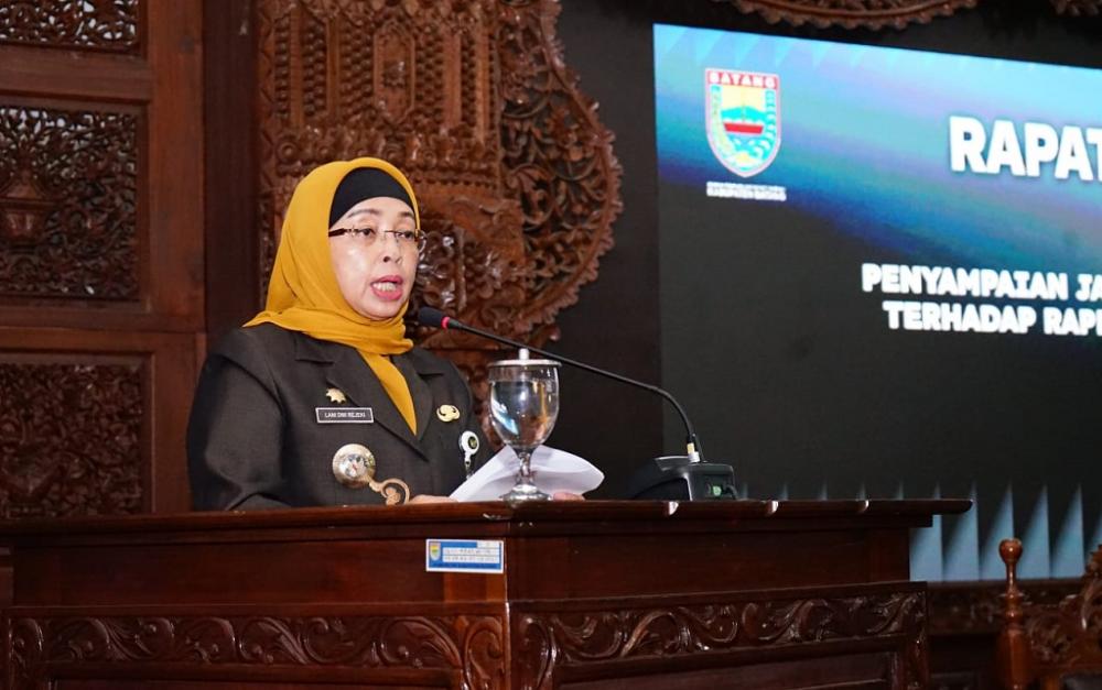 Dicecar Pertanyaan Fraksi-Fraksi di DPRD, Pj Bupati Batang Beri 23 Tanggapan