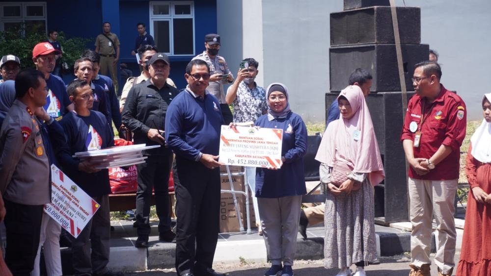 HUT Ke-14 TKSK, Berikan Bantuan Paket Sembako dan Alat Bantu