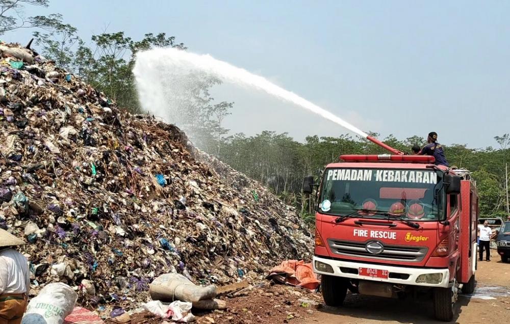 TPA RANDUKUNING DIGUYUR AIR