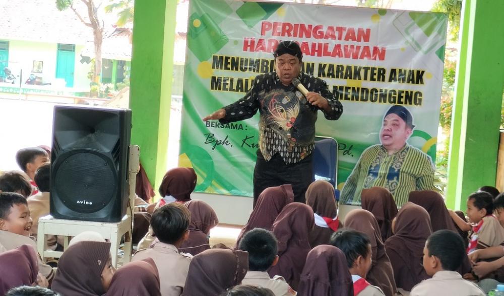 Mendongeng Media Tepat Membangun Karakter Pejuang