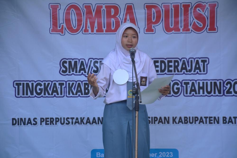LOMBA BACA PUISI