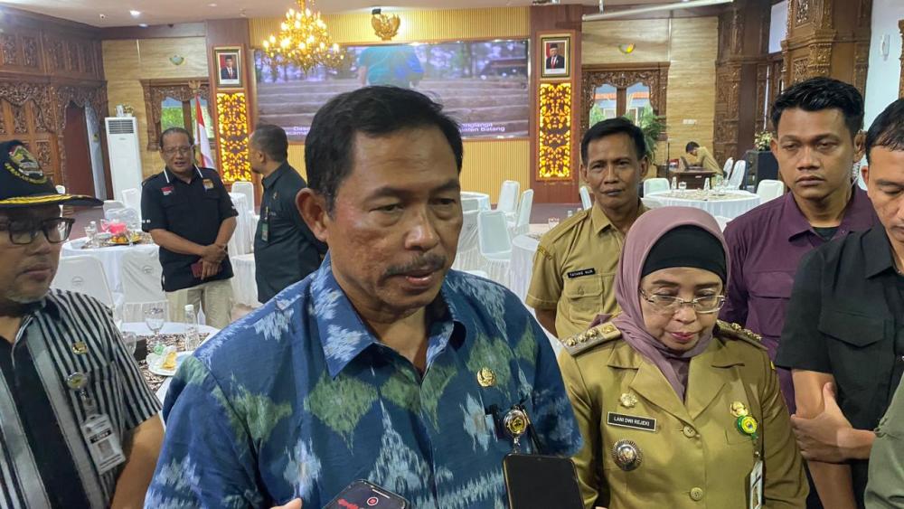 Pj Gubernur Jateng Cek Kesiapan Pemilu 2024 di Batang