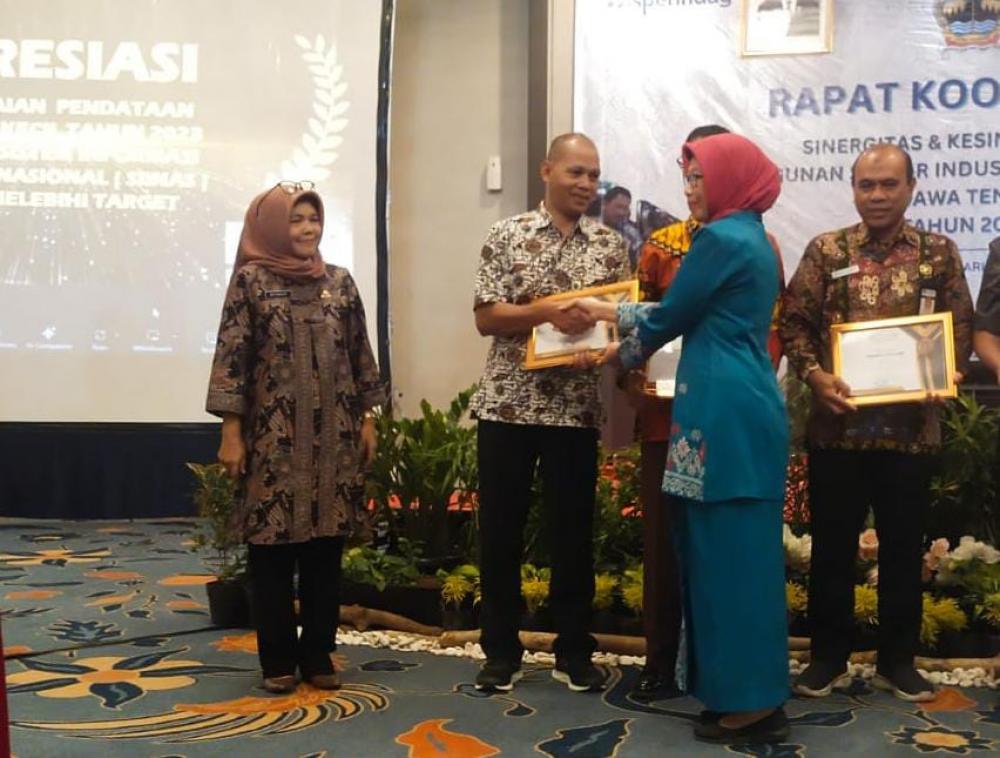 Kabupaten Batang Pimpin Jawa Tengah dalam Pencatatan Industri Kecil Melaui SIINas