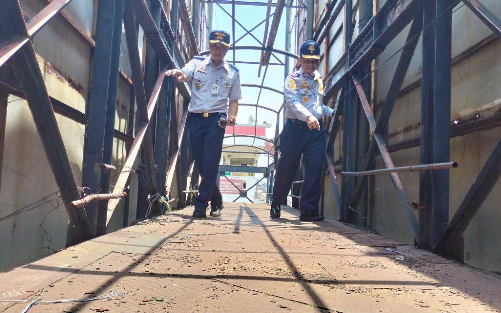 Penuh Karat, JPO Pasar Batang Bakal Dirobohkan