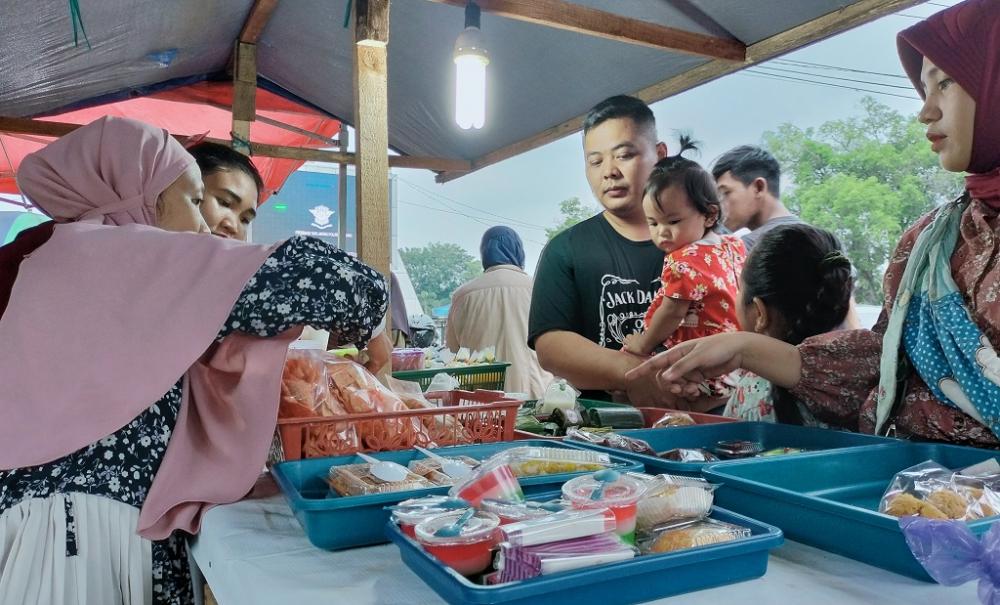Bazar Ramadan Veteran, Jadi Buruan Jelang Berbuka