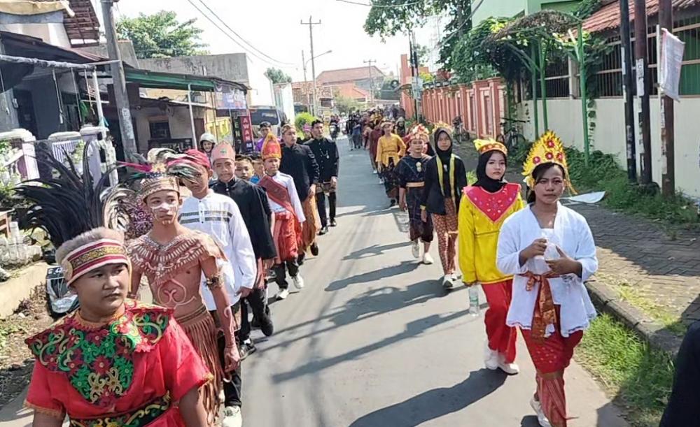 PAWAI KOSTUM ADAT