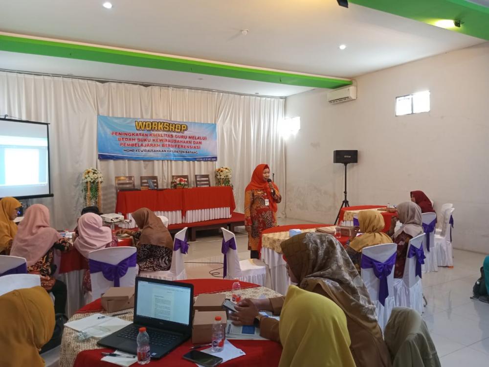 MGMP SMP Batang Upayakan Pendidik Kuasai Materi Kewirausahaan