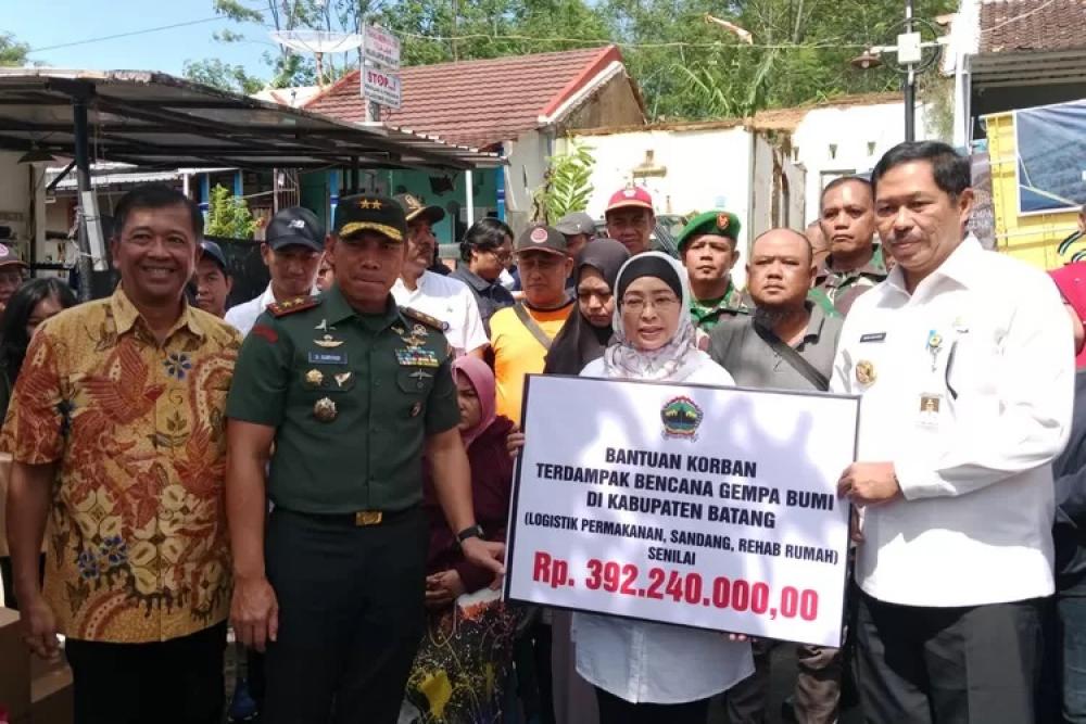 Pj Gubernur Jateng Sambangi Korban Gempa di Batang