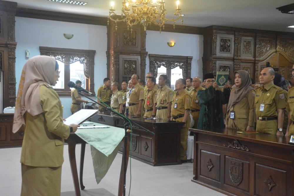 Pj Bupati Batang Minta, Kepada Pejabat Baru Dilantik Bekerjasama Membangun Kabupaten Batang