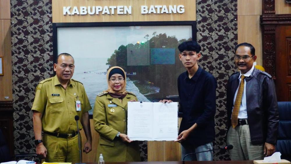 Pemkab Batang Berikan 14 Beasiswa Penuh Jurusan S1 Agri Bisnis PSDKU UNDIP